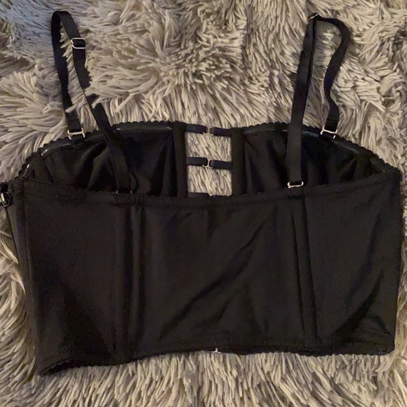 Victoria Secret Bra - Picture 4 of 9